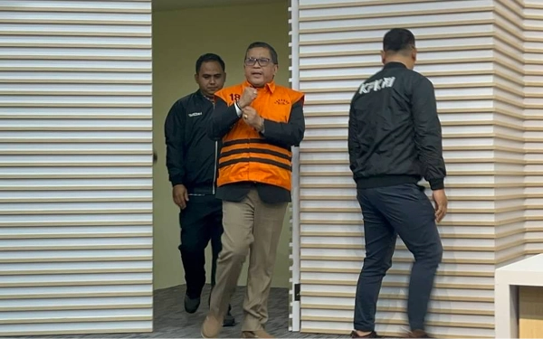 Thumbnail Sekjen PDIP Hasto Kristiyanto Resmi Ditahan 20 Hari di Rutan KPK