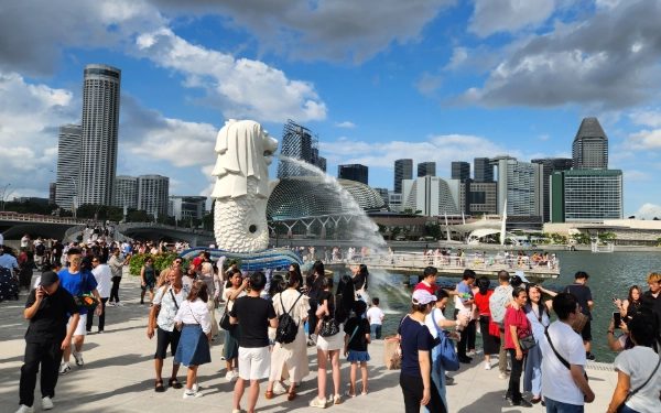 Thumbnail Berita - [FOTO] Liburan ke Singapura, Potret Wajib di Ikon Dunia