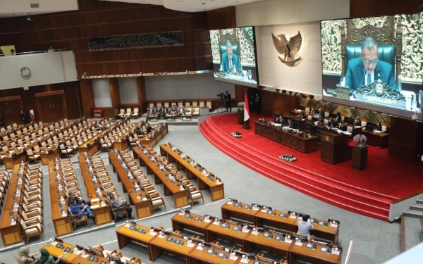 Thumbnail Anggaran DPR RI 2025 Tetap Rp6,6 Triliun, Nggak Kena Efisiensi