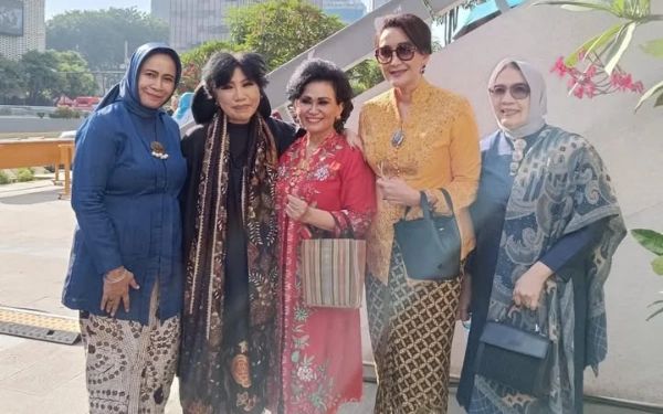 Thumbnail Berita - Nanny Hadi Tjahjanto, Figur Perempuan Inspiratif Pelestari Kebaya Nusantara