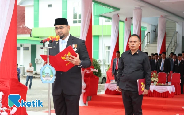 Thumbnail Berita - Pemkab Halsel Peringati HKN ke-61, Enam Desa ODF dan Nakes Terbaik Diberi Penghargaan