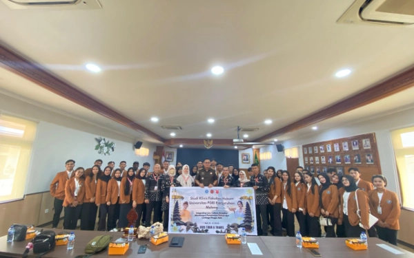 Thumbnail Belajar Hukum dari Legislasi hingga Living Law, Mahasiswa FH Unikama Studi Klinis ke Bali