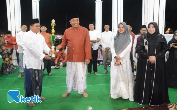 Thumbnail Berita - Perumda Air Minum Tirta Baluran Situbondo Juara 1 Lomba Kirab Ancak Agung