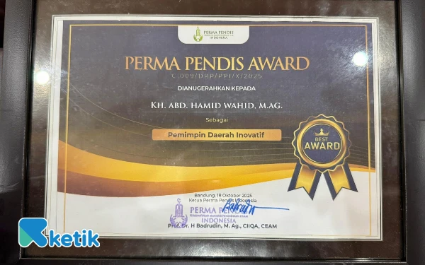 Thumbnail Bupati Bondowoso Raih Penghargaan Pemimpin Daerah Inovatif di International Conference & Award Permapendis 2025