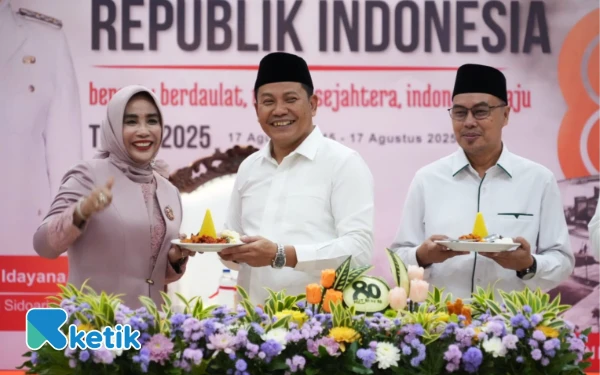 Thumbnail Berita - Bupati Subandi-Wabup Mimik Idayana Sampaikan Terima Kasih atas Berbagai Capaian Sidoarjo