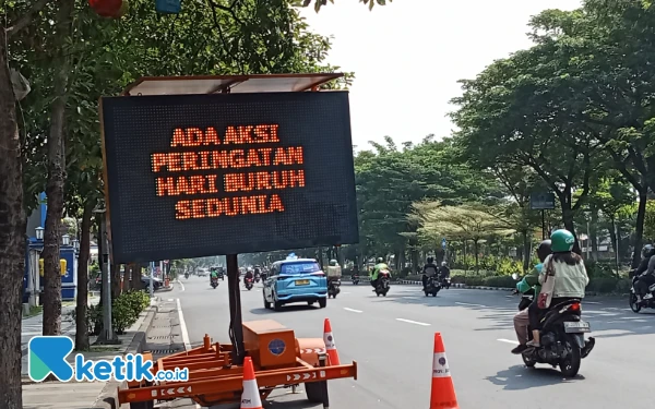 Thumbnail May Day 2025, Dishub Pasang Videotron Hingga Gratiskan Bus Trans Jatim