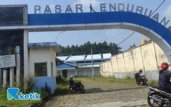 Thumbnail Berita - Bangunan Pasar Rakyat Keduruan Tuban Senilai Rp4 Miliar dari APBN-APBD Mangkrak