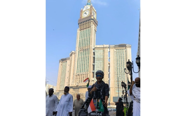 Thumbnail Gowes Malang-Mekkah: Habibie Lewati 7 Negara, Tempuh Perjalanan 7 Ribu Km