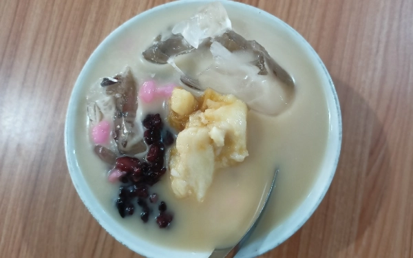 Thumbnail Berita - Tak Melulu Nasi Pecel, Ini 5 Kuliner Legendaris di Madiun yang Wajib Dicoba Saat Libur Lebaran