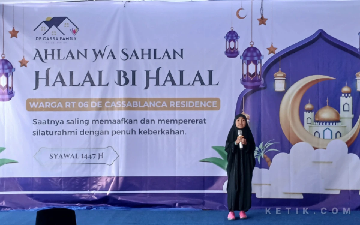 Thumbnail Berita - Lantunan Ayat Suci Hafizah Aisyah Ar-Rumy Sejukkan Halalbihalal RT 06 De Cassablanca Malang