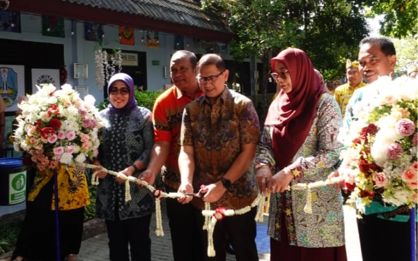 Thumbnail Berita - Peresmian DT Mart Lestari SMAN 1 Soko, Dukungan Nyata untuk Pendidikan Kewirausahaan Siswa