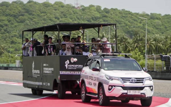 Thumbnail Berita - Sirkuit Mandalika Jadi Magnet Sport Tourism, Diserbut Ribuan Wisatawan Saat Lebaran