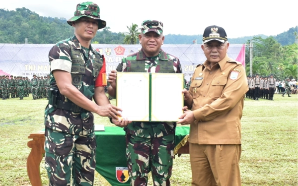 Thumbnail Tutup TMMD ke-126 Kodim 0818, Wakasad: Bukti Nyata TNI Peduli Rakyat