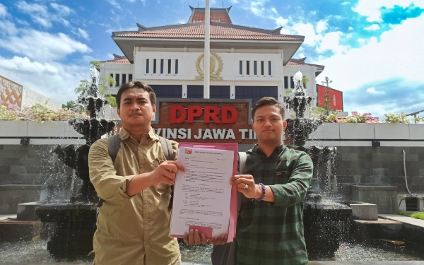 Thumbnail Berita - Mahasiswa FAMI ke DPRD Jatim, Adukan Perusakan Hutan akibat Pertambangan di Loceret