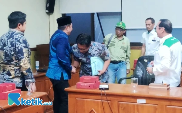 Thumbnail Dispora Khawatirkan Persoalan KONI Sidoarjo, Komisi D DPRD Sidoarjo Minta Menghadap Bupati