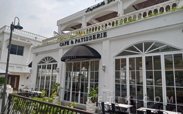Thumbnail Lapidoth Cafe and Patisserie, Tawarkan Sensasi Nongkrong Berkelas di Jantung Kota Malang