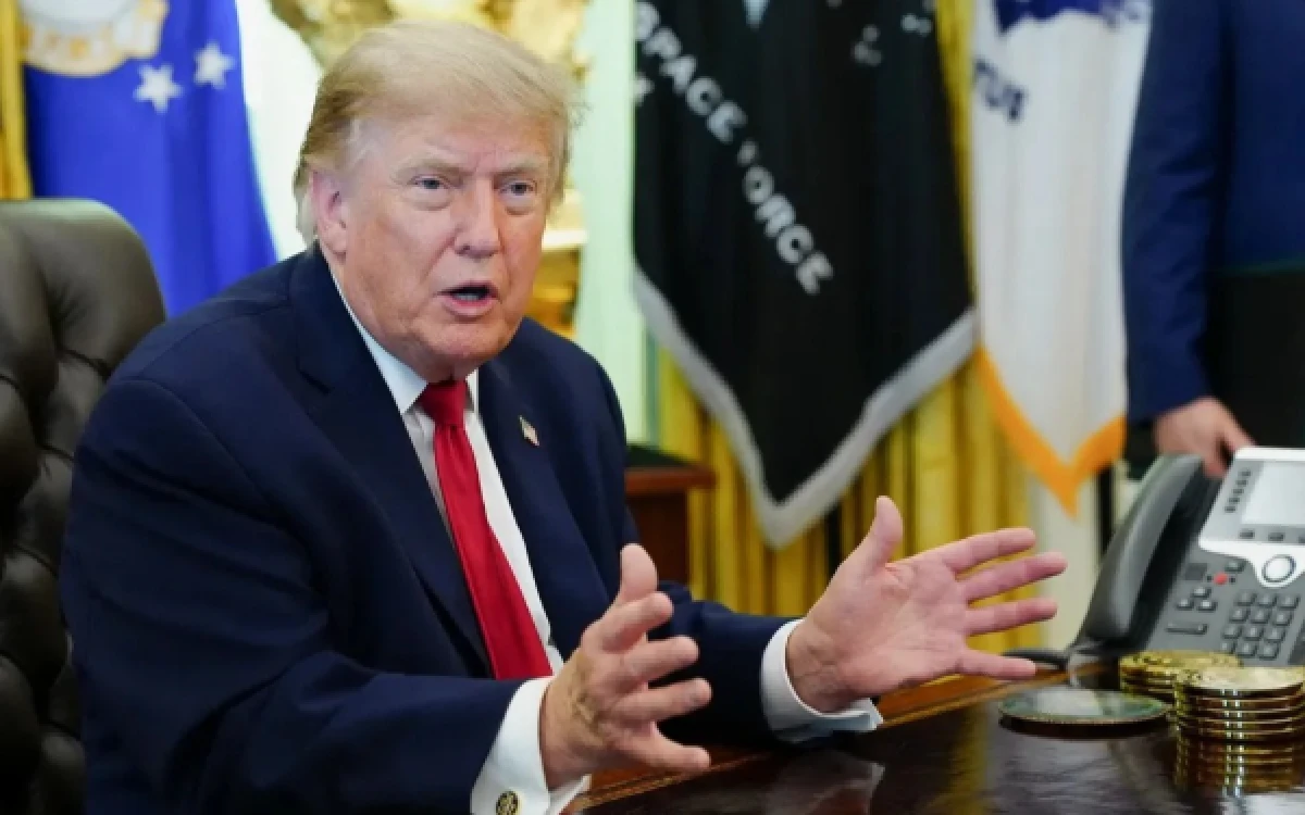 Thumbnail Berita - Bisnis di Timur Tengah, Keluarga Donald Trump Raup Rp5,39 Triliun Sepanjang 2025