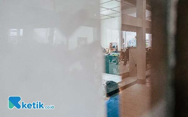 Thumbnail Hasil Putusan Sela: Kasus Pembunuhan Siswi SMP Palembang Berlanjut, Hakim Hadirkan Para Saksi Besok