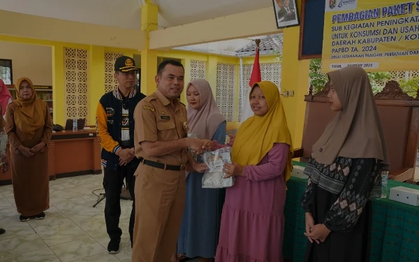 Thumbnail DKP2P Salurkan Paket Stunting Gemarikan, Kabupaten Tuban Berhasil Turunkan Angka Stunting 7,1 Persen