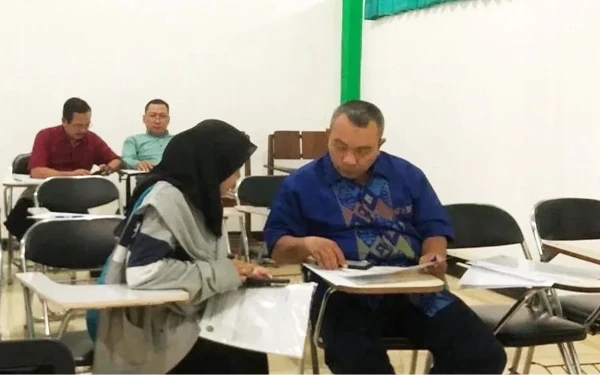Thumbnail Unsuri Surabaya Buka Rekrutmen untuk Dosen dan Staf Administrasi, Segera Daftar!