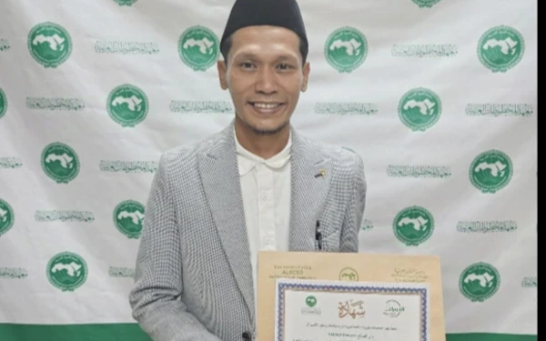 [Berita Foto] Satu-satunya dari Madura, Kiai Badrus Shaleh Raih Beasiswa ke Kairo Mesir