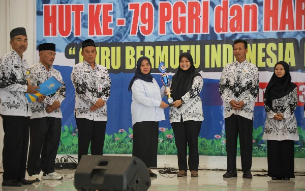 Thumbnail HUT Ke-79 PGRI dan HGN, Ketua PGRI Sleman: Semoga Kualitas Pendidikan dan Kesejahteraan Guru Terus Meningkat