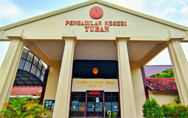 Thumbnail Oknum Hakim PN Tuban Diduga Batasi Jurnalis Liputan Sidang Pemerasan LSM