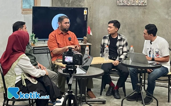 Thumbnail Dukung Halsel Lawyers Club, Bupati Bassam Sebut Kreativitas Pemuda Lokal Jadi Trend Strategis Tingkatkan IPM