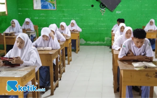 Sebelum Mulai Pelajaran, Siswa MAN Aceh Singkil Rutin Baca Al-Quran Selama 15 Menit