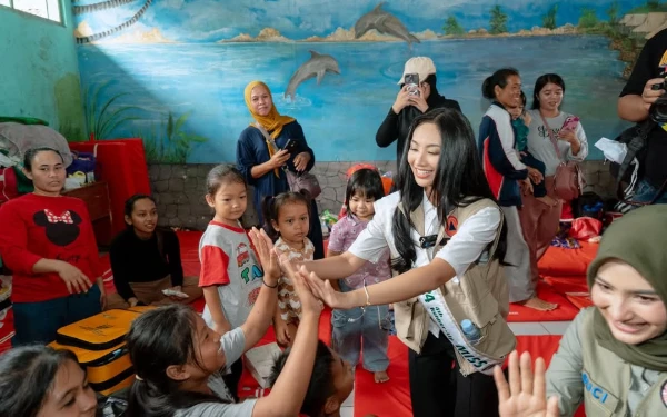 Thumbnail Berita - [Berita Foto] Aksi Kemanusiaan Puteri Indonesia untuk Korban Bencana di Sukabumi