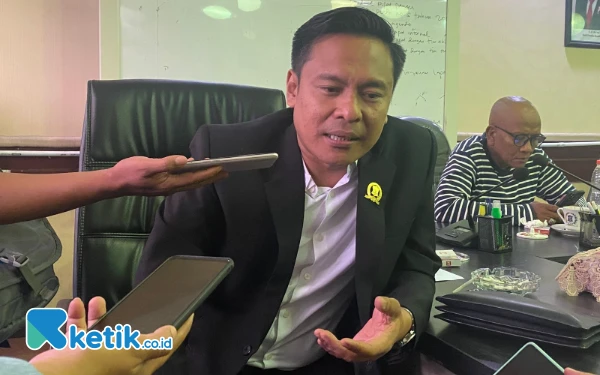 Thumbnail Pimpinan DPRD Surabaya Minta OJK Hapus Nilai Kolektibilitas Kredit di Bawah Rp 5 Juta