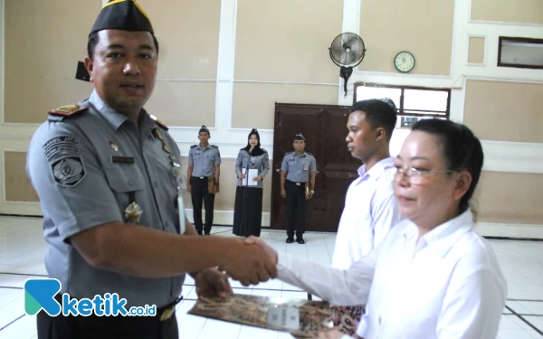 Thumbnail Rutan Situbondo Beri Remisi Natal untuk 6 Warga Binaan