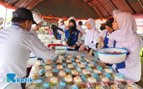 Melihat Kualitas Dapur Umum Makan Bergizi Gratis Pramuka Jatim untuk 12 Ribu Pelajar di Jember