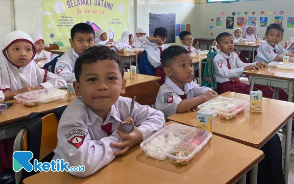 Thumbnail Zakat dan Cukai Rokok Diusulkan untuk Biayai Program Makan Bergizi Gratis