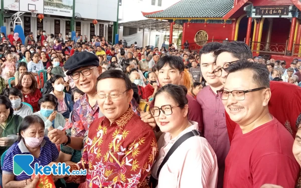 Thumbnail Berbagi di Hari Imlek, Ketua SFC Dendy Sean: Tak Semua Orang Tionghoa Kaya, Banyak yang Membutuhkan