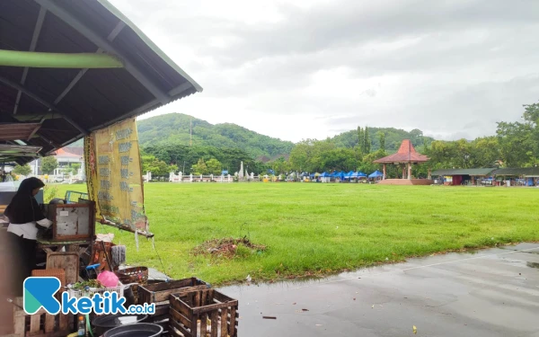 Thumbnail Diprediksi Hadirkan 7 Ribu Jamaah, Alun-Alun Pacitan Jadi Lokasi Pengajian Gus Iqdam