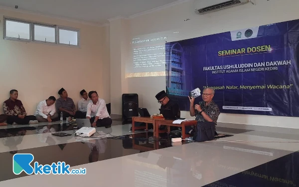 Thumbnail IAIN Kediri Gelar Seminar Rekonstruksi Narasi Sejarah Syekh Wasil