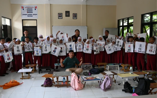 Thumbnail Rayakan Keberagaman, Shangri-La Surabaya Gelar Blessings in Bloom di SD Tanwir