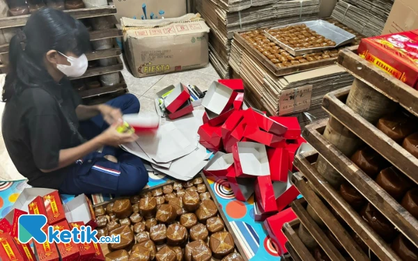 Thumbnail Mengintip Manisnya Bisnis Kue Keranjang Saat Semarak Imlek