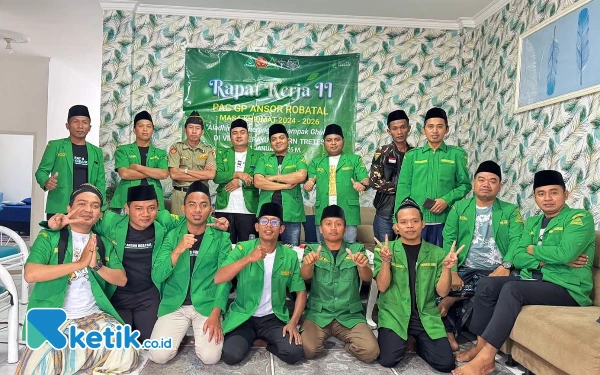 Thumbnail Rancang Proker dan Tetapkan Langkah Strategis, PAC GP Ansor Robatal Gelar Raker II di Tretes