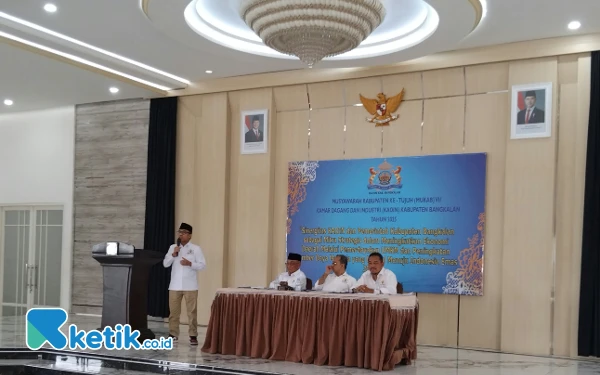 Thumbnail Berita - Nahkoda Baru Kadin Bangkalan: Supai Noer Siap Berdayakan UMKM dan Tarik Investor