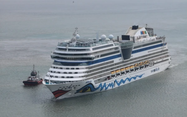 Thumbnail Kapal Pesiar MV AIDA Stella Berlabuh di Surabaya, Dorong Pariwisata dan Ekonomi Kreatif Jatim