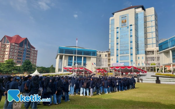 Thumbnail Unesa Pecahkan Rekor MURI dengan 9.270 Karya Inovatif dalam Festival Mobilitas Akademik