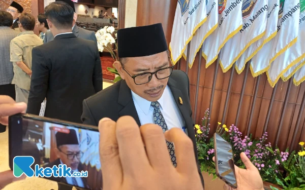 Thumbnail DPRD Jatim Langsung Kirimkan Surat Putusan Gubernur dan Wagub Terpilih ke Presiden
