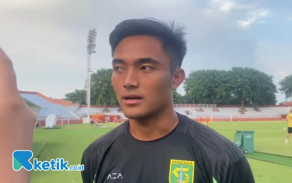Thumbnail Hadapi PSBS Biak, Kiper Persebaya Yakin Bajol Ijo Keluar dari Situasi Sulit