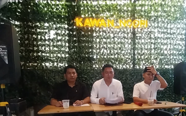 Thumbnail Kuasa Hukum Terdakwa Chairil Ubaidi Pertanyakan Selisih Barang Bukti