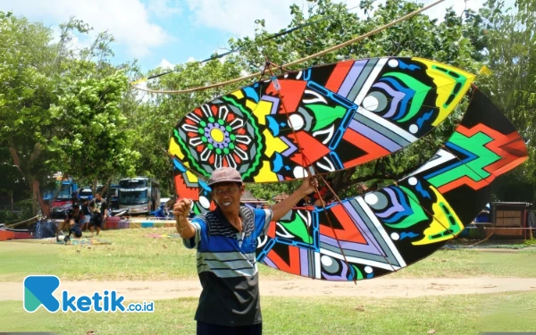 Thumbnail HUT ke-280 Pacitan: Parai Beach Resort Gelar Festival Layang-Layang Tradisional