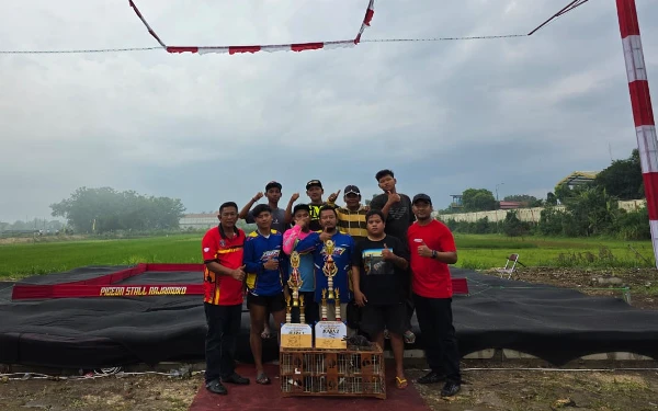 Thumbnail Apresiasi Pembentukan PPPMKY, Ndoro Lanang Raih 2 Juara Umum Pigeon Stall Rajamoko