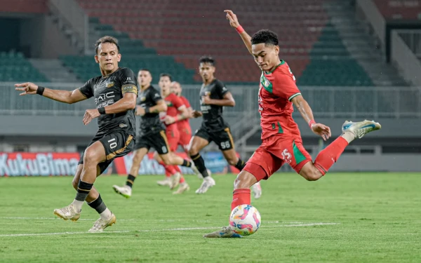 Thumbnail Persebaya Kalah 2-0 dari Dewa United, Paul Munster Terancam Dipecat