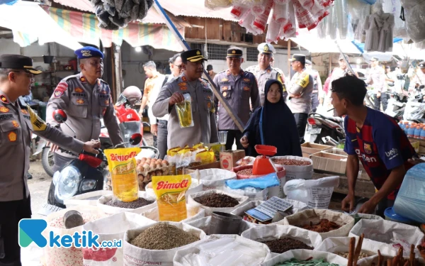 Thumbnail Berita - Jelang Meugang dan Puasa, Polres Abdya Cek Harga Sembako di Pasar